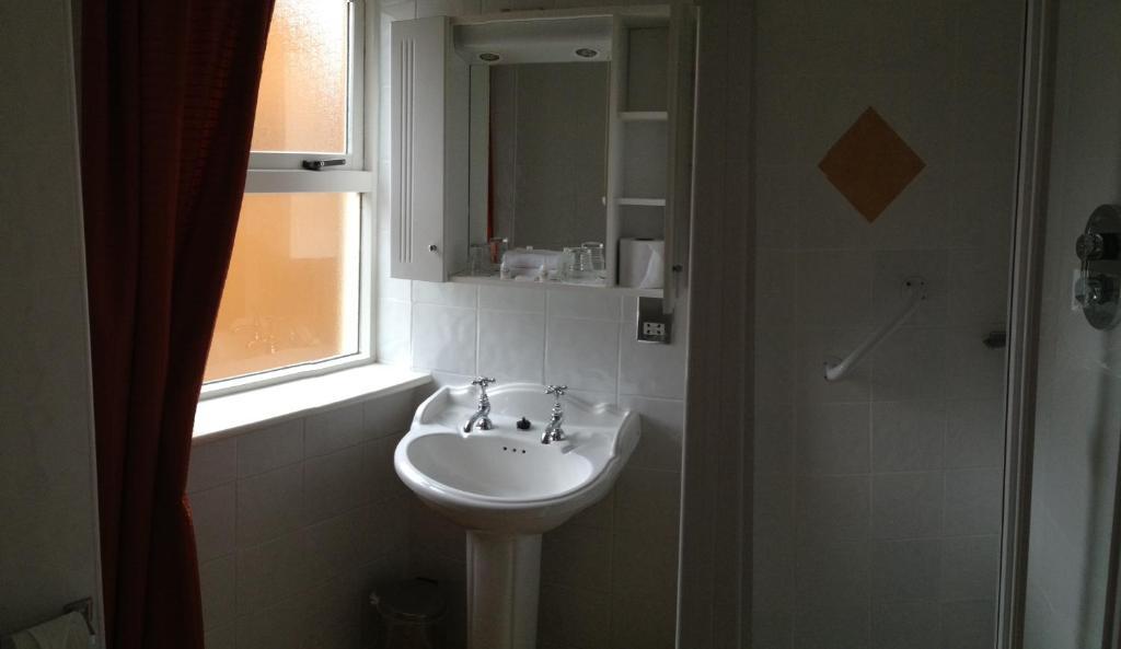 Virginia'S Guesthouse Kenmare Zimmer foto