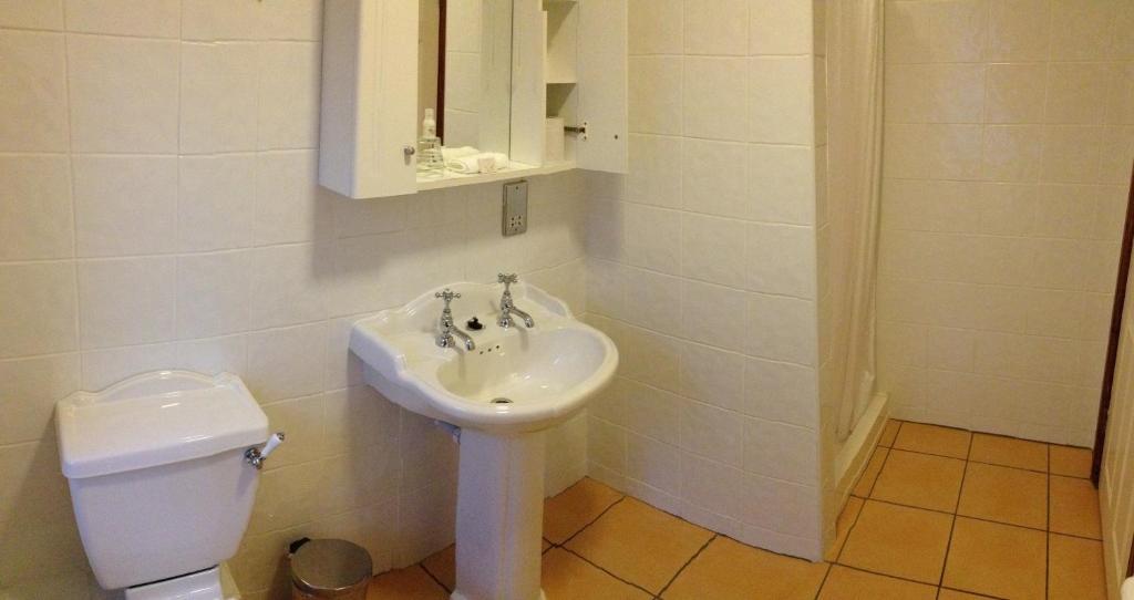 Virginia'S Guesthouse Kenmare Zimmer foto